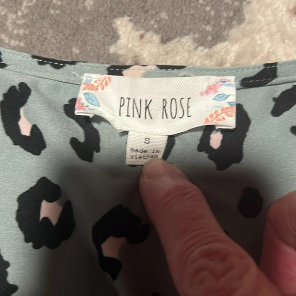 Pink rose cheetah print dress like new. Stretchy and soft. - Picture 4 of 4